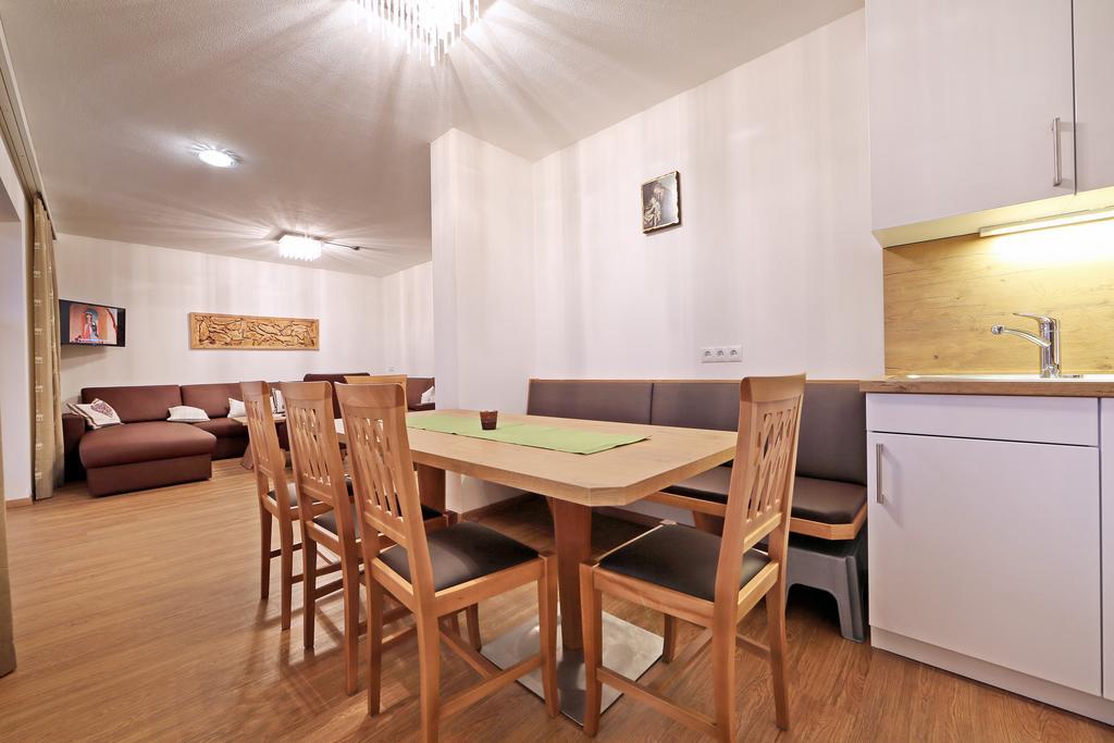 Landhaus & Apartment Taxach Ried im Zillertal Exterior foto
